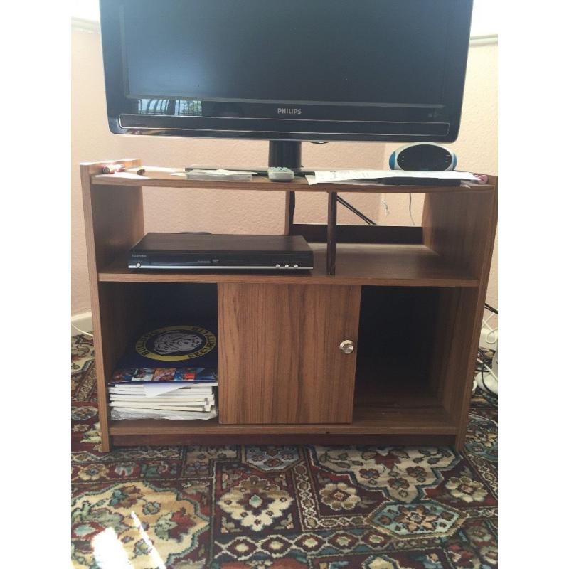 Free for collection 2 x book cases, 2 x bedside table, 1 x tv unit