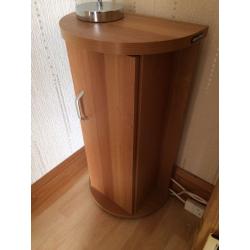 Fish tank pedestal