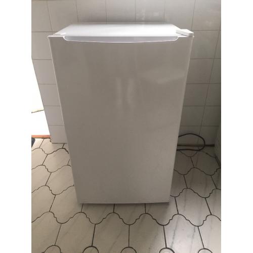 White freezer in a good condition