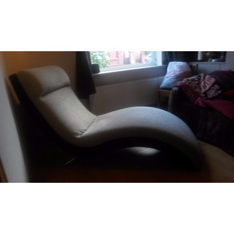 BRAND NEW Chaise Lounge
