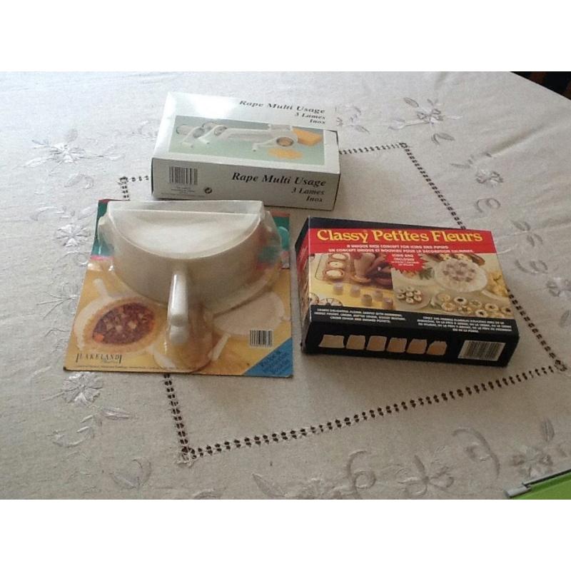 3 x kitchen gadgets