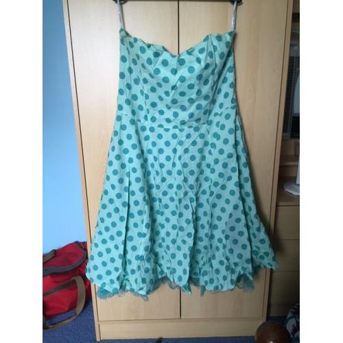 Spotty green swing dress size 16