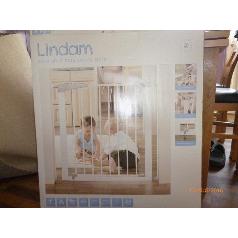 AS NEW STAIR GATE .