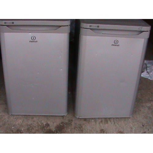 Indiset Seperate fridge and freezer can be seen working.