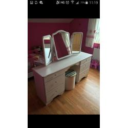 shabby chic dressing table with seat