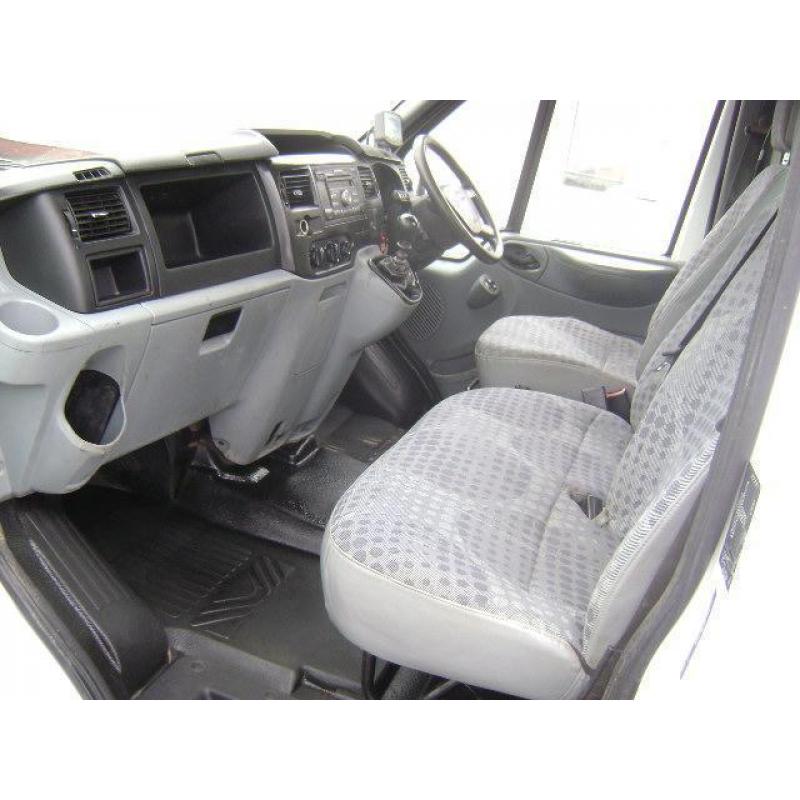 Ford Transit 2.2TDCi ( 100PS ) ( EU5 ) ( RWD ) 350L 350 LWB DRW