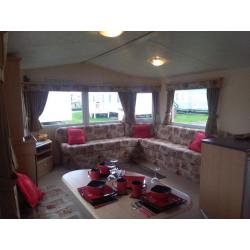 GREAT CARAVAN ON FANTASTIC PARK
