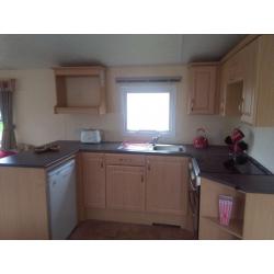 GREAT CARAVAN ON FANTASTIC PARK