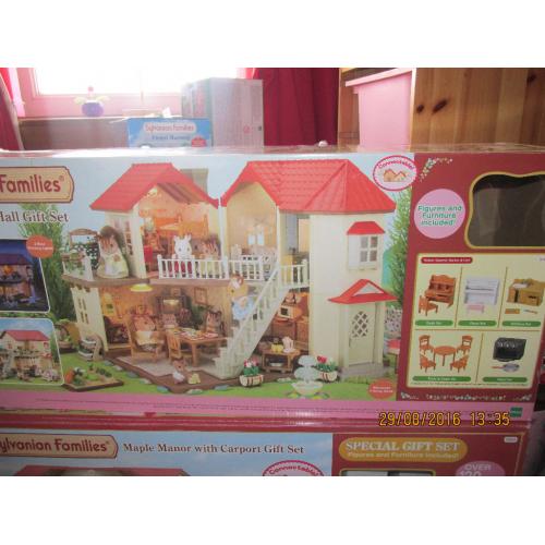 Sylvanian Families Beechwood Hall
