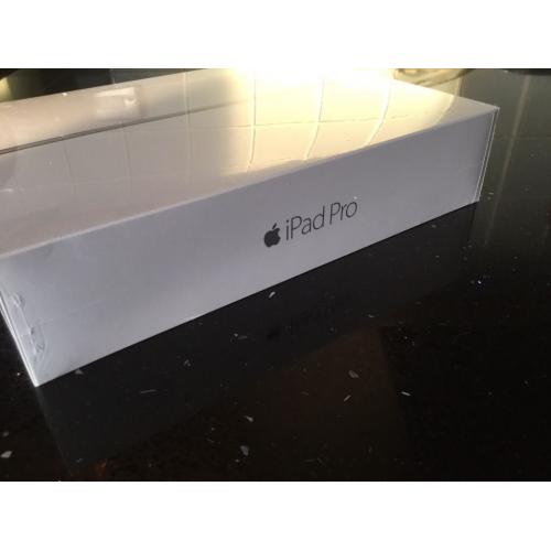 Apple iPad PRO 32GB 9.7 wifi BRAND NEW SEALED full 12 mths warranty ideal gift