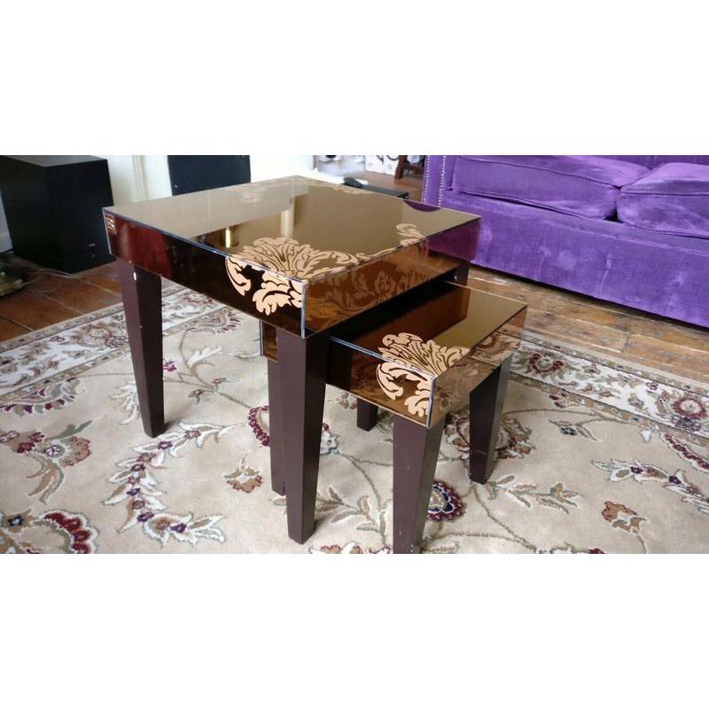 Nest of 2 tables