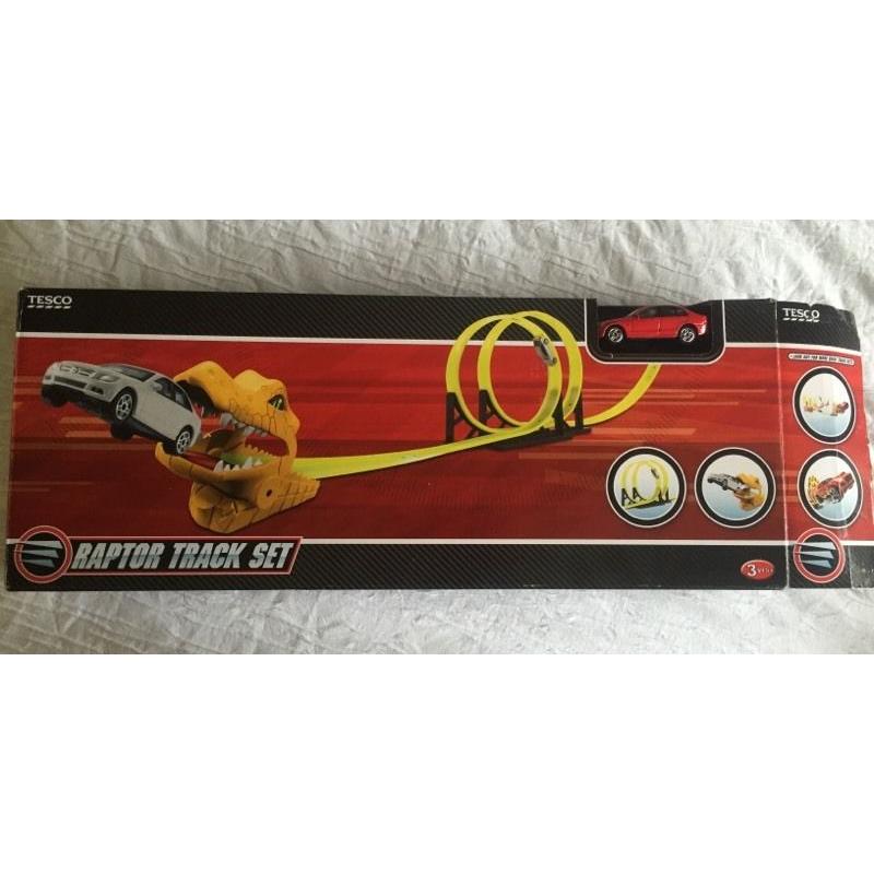 Raptor Track set with car