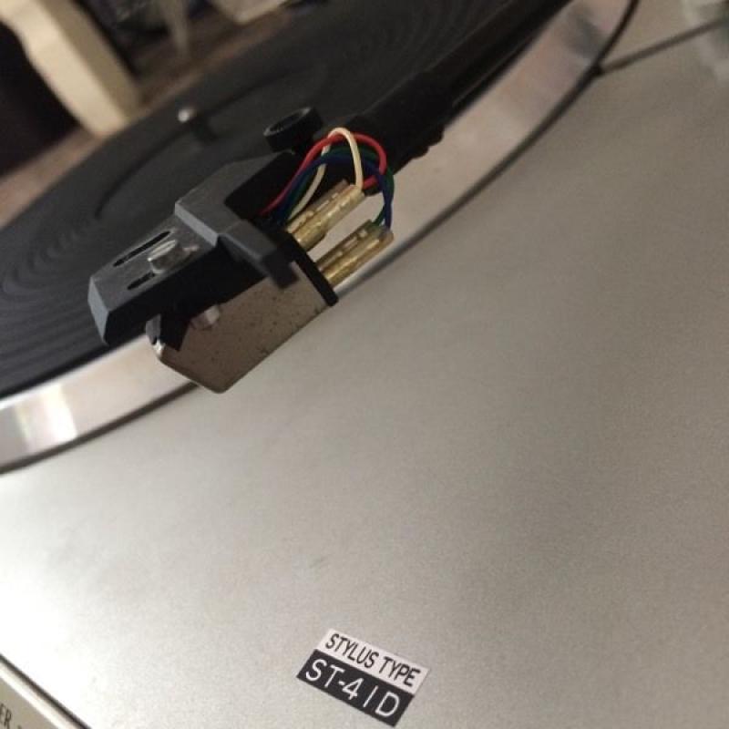 Fisher record player