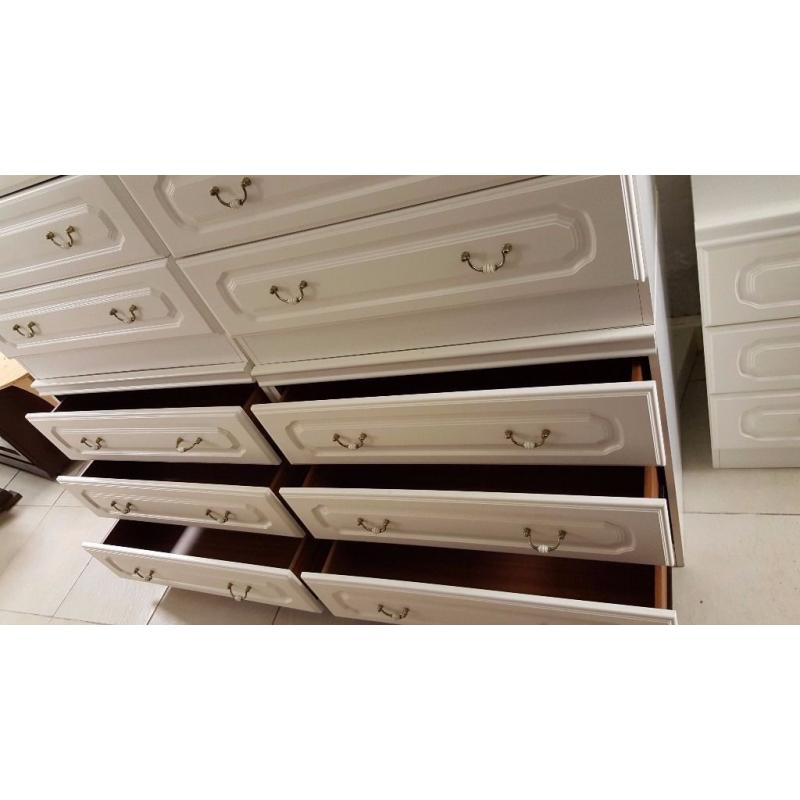 Six White Chest of Drawers and Matching Blanket Box in Excellent Condition