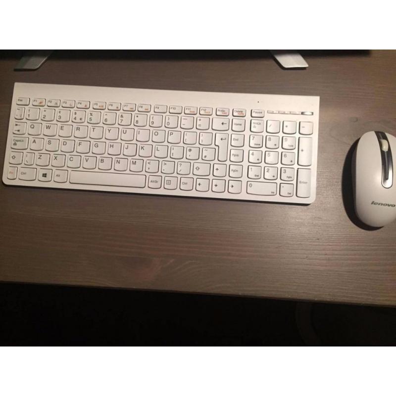 Lenovo IdeaCentre AIO 700 23.8" Touchscreen All-in-One PC