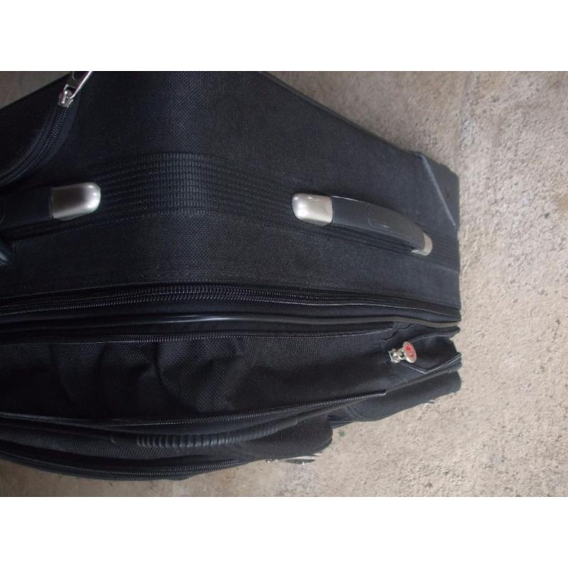 Small Black Samsonite Expanding Suitcase Travel Case with Concealed Extending handle and wheels