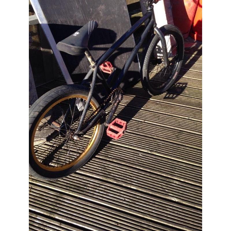 Amity stunt custom BMX