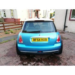 Mini cooper 1.6 l Blue in great cont full leather int must seen