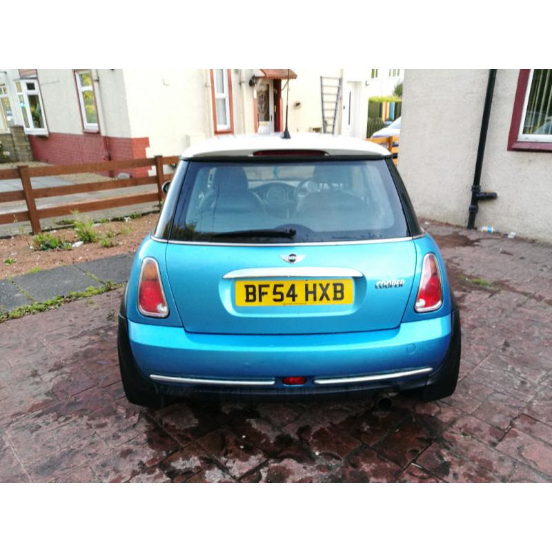 Mini cooper 1.6 l Blue in great cont full leather int must seen