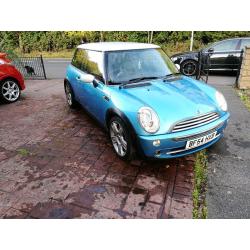 Mini cooper 1.6 l Blue in great cont full leather int must seen