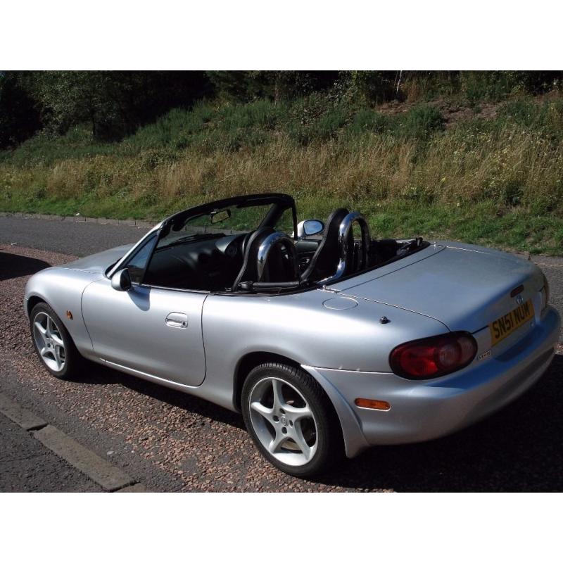 Silver MX-5 1.8 Cabriolet with hard top, MOT Aug 17 many extras, Oct 2001 72,000 service history