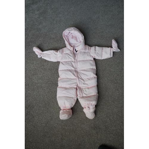 Winter suite for baby girl 6-12 months from GAP - in perfect condition