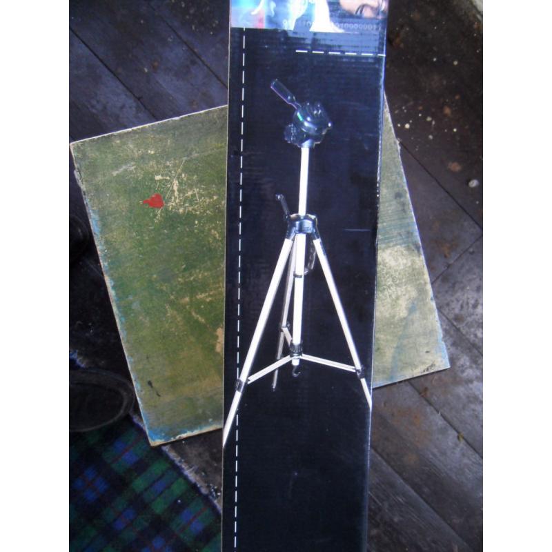 Aluminium Tripod (Traveler) Brand New.
