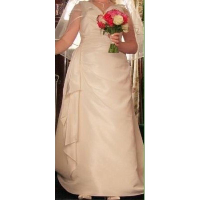 Wedding dress size 16/18