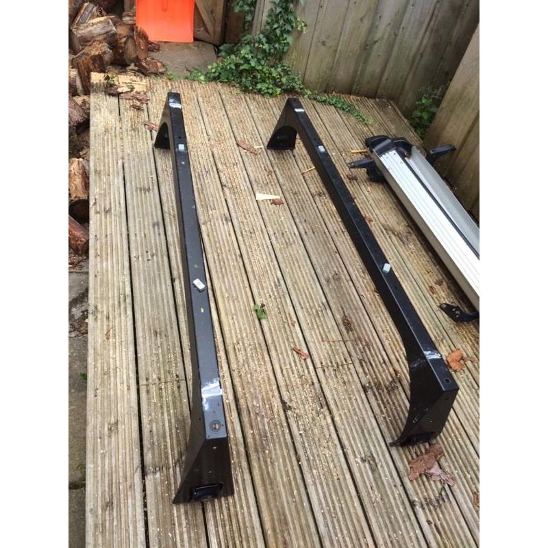 Landrover defender roof bars
