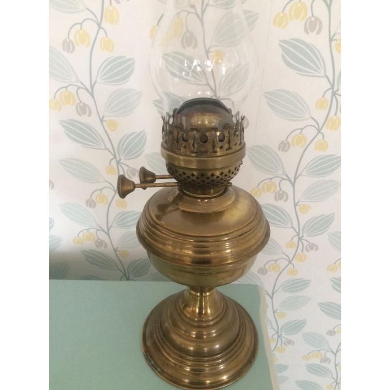 ANTIQUE BRASS OIL LAMP