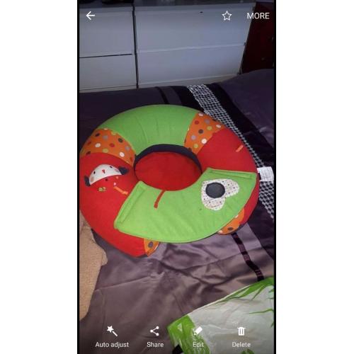 Baby sit up ring
