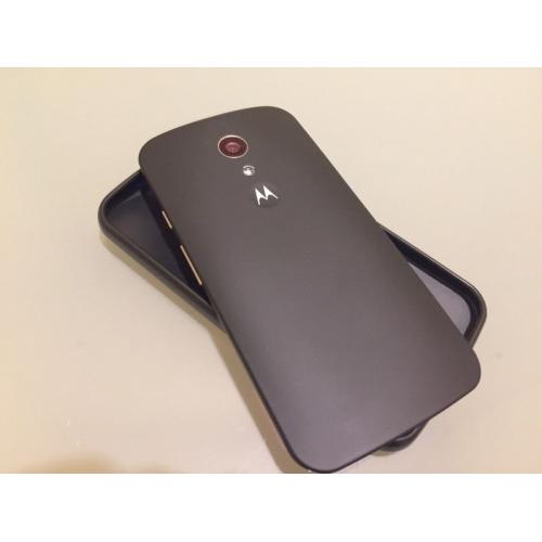 Unlocked Motorola Moto g (dual sim and sd card slot) with case and charger