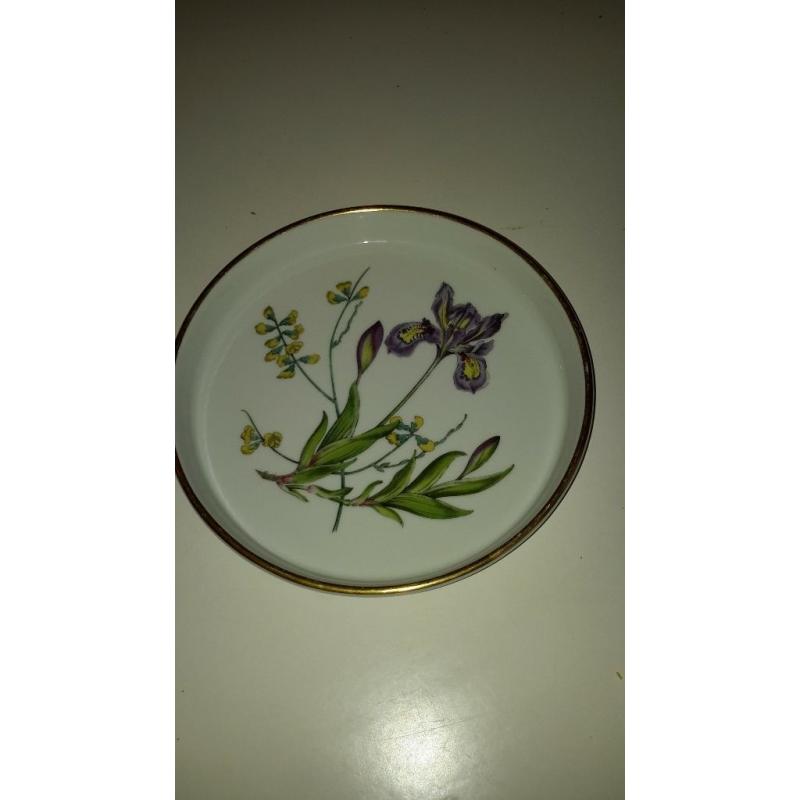 royal worcester flan dish and 2 spode flan dishes all excellent condition