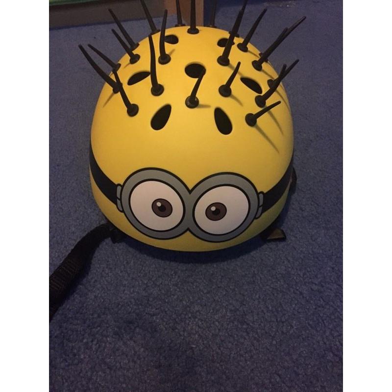Minion dafty helmet