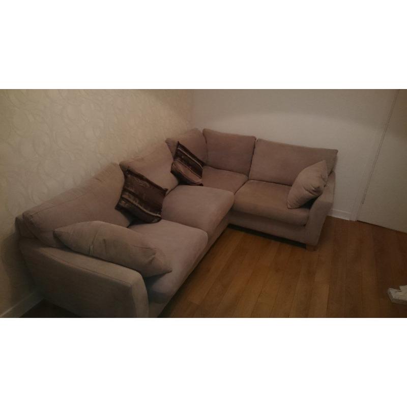 ***Corner couch for sale, Great condition - Southside. Pick up Only***