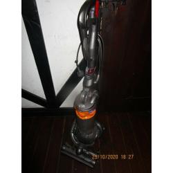 DYSON HOOVER , DC 25.