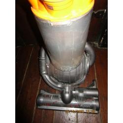 DYSON HOOVER , DC 25.
