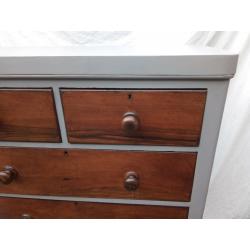 VINTAGE VICTORIAN CHEST OF DRAWERS