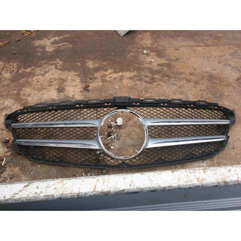 2015 Mercedes C-class radiator grill no emblem