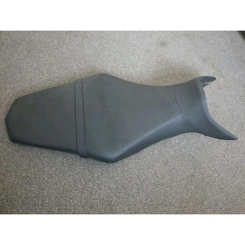 Yamaha mt09 genuine seat