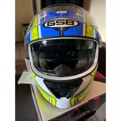 Motorcycle helmet