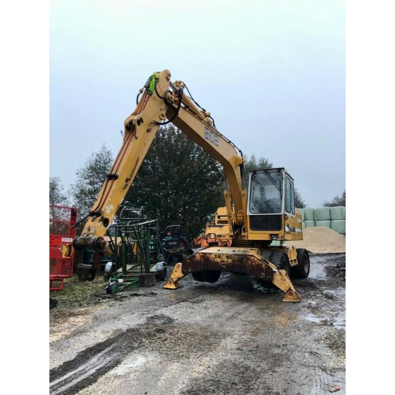 LIEBHERR 902 WHEEL EXCUVATOR DIGGER