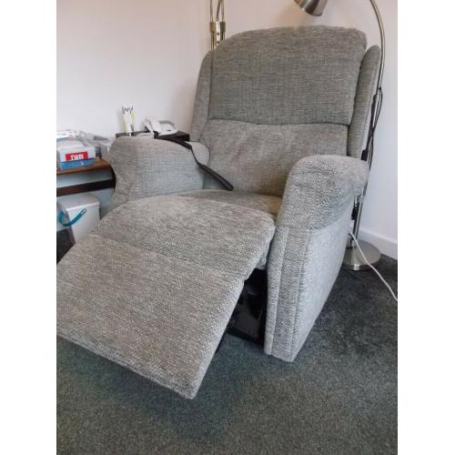 Riser Recliner Chair handcrafted by HSL UK (was ?1700+ new) Have Receipt