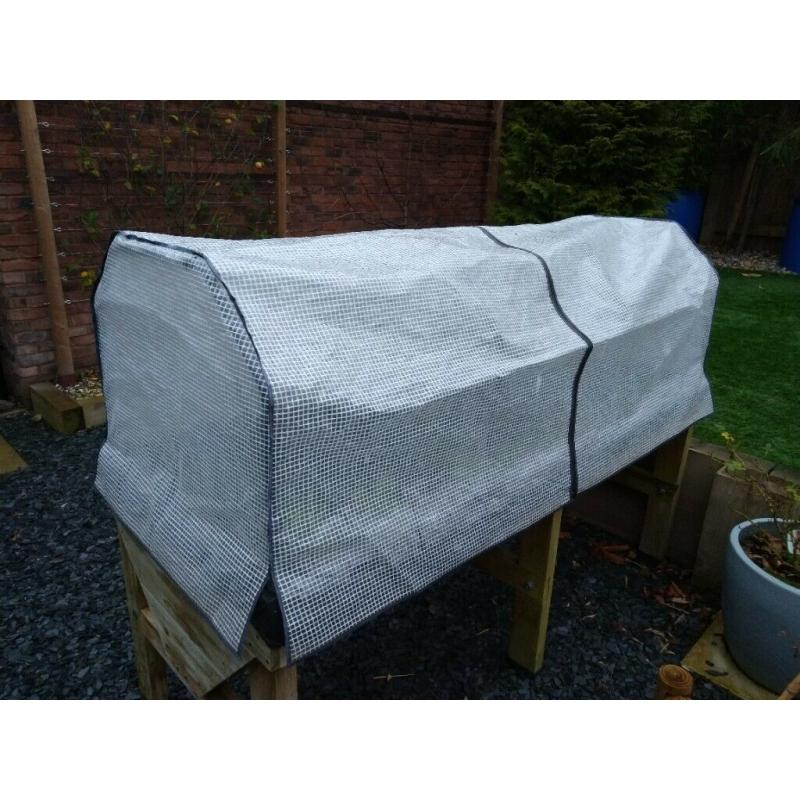 Vegtrug medium 1.8m greenhouse frame and cover
