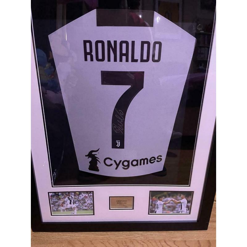 Cristiano ronaldo signed shirt