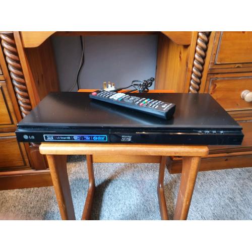 LG BLU RAY 3D PLAYER/DVD PLAYER BP620
