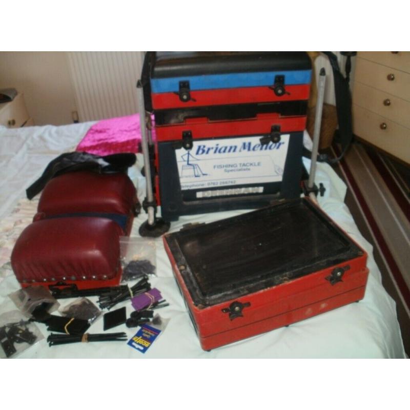 WATER CRAFT FISHING BOX WITH ACCESSORIES
