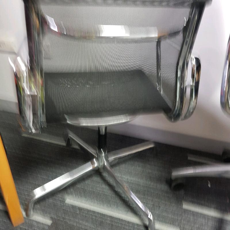 Metalic chair