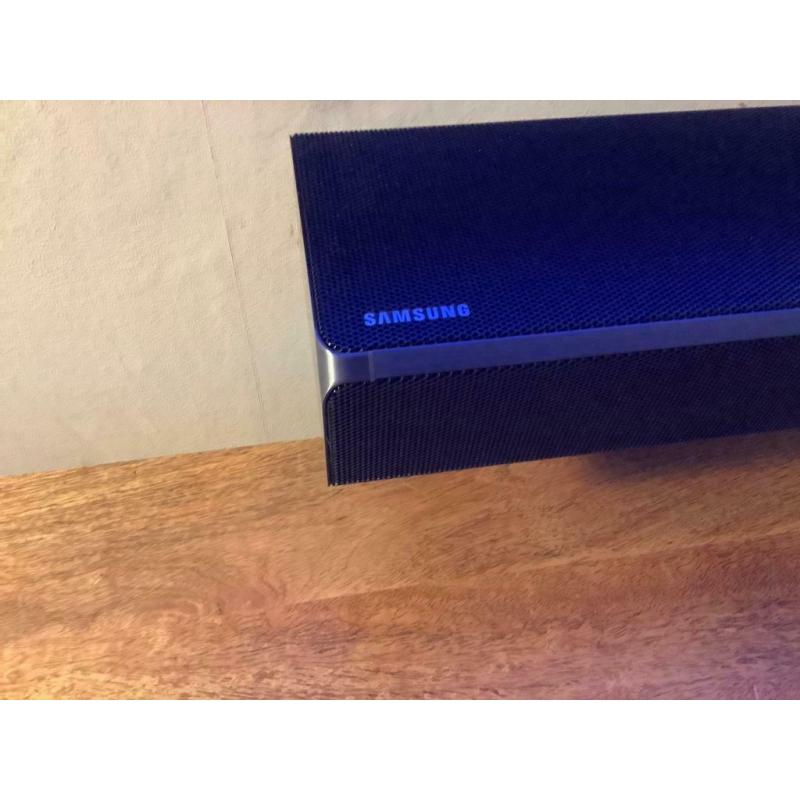 Samsung HW-K950 Dolby atmos soundbar with subwoofer and surround speakers