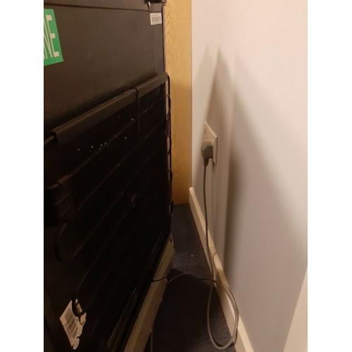 Hotpoint mini fridge great condition ?60